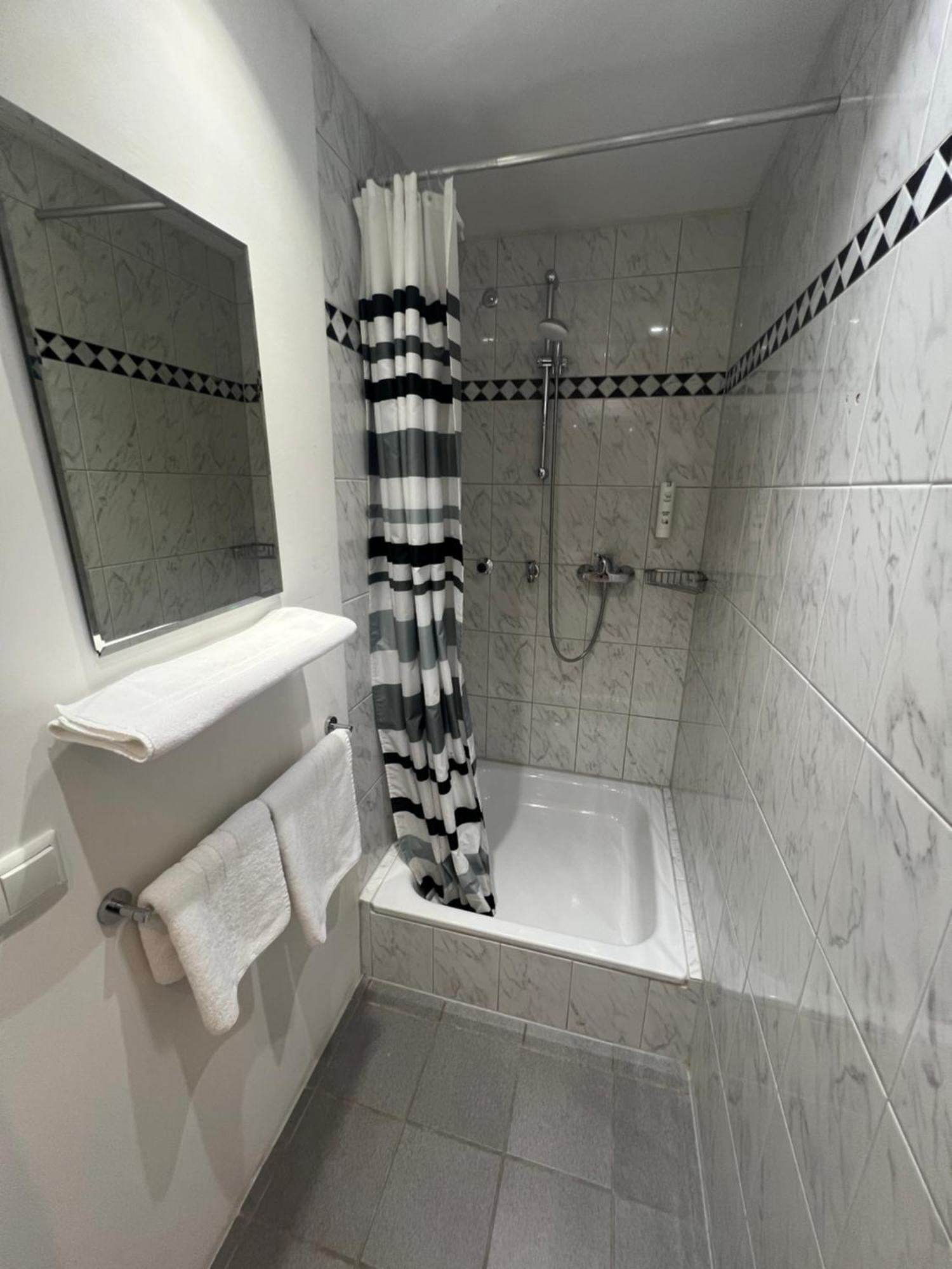 Hotel Garni St.Georg Sankt Wolfgang  Стая снимка